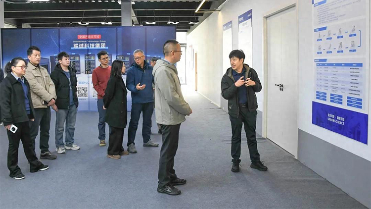 校企協(xié)同創(chuàng)新 共筑人才高地——玉溪技師學院、玉溪職業(yè)技術學院黨委書記張紹東一行到訪聯(lián)誠科技